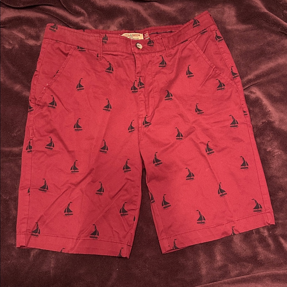 Men's Burgundy Sailboat Print Shorts